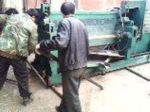 深圳市大眾搬廠裝卸設(shè)備搬運現(xiàn)場與運輸貨物打包服務(wù)